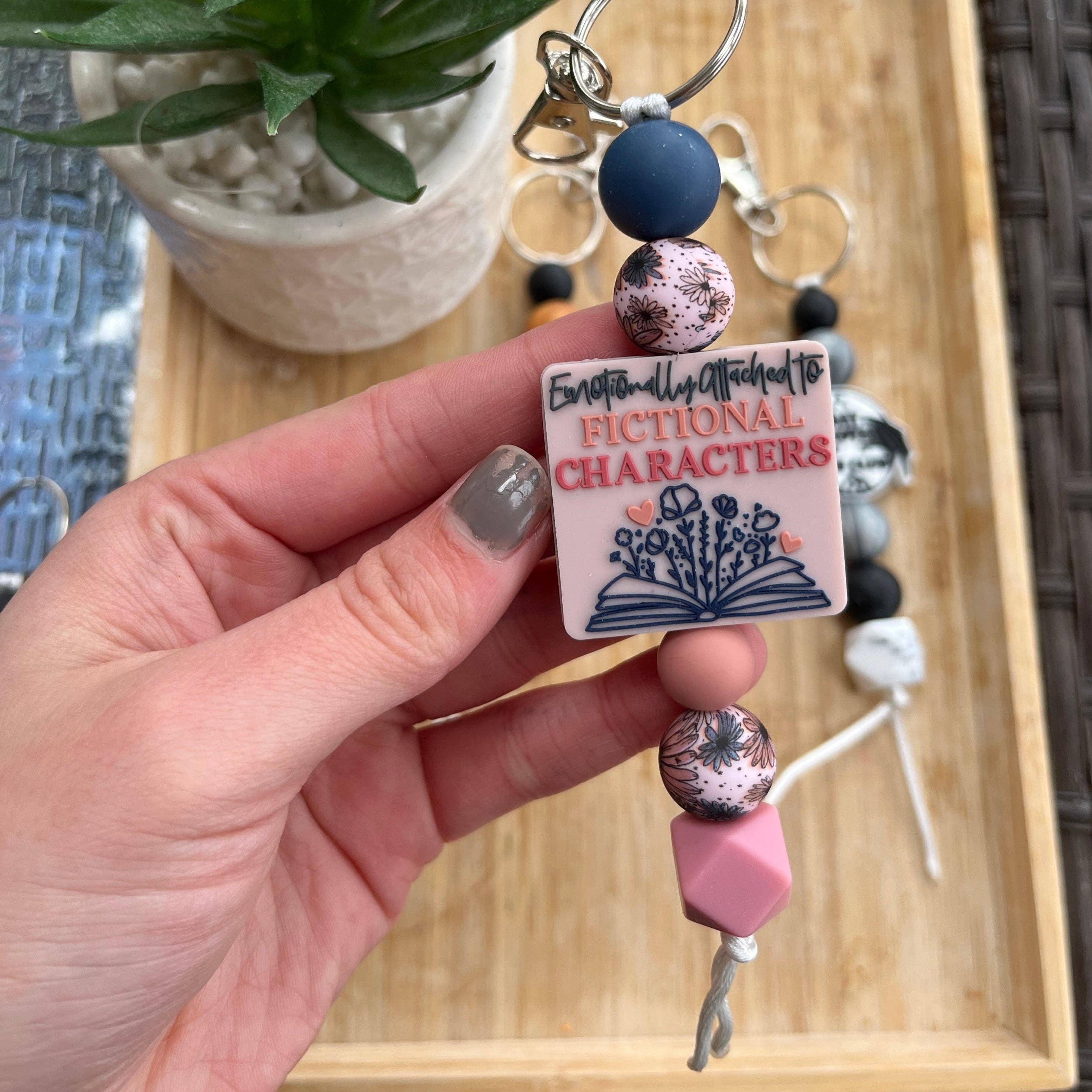 Literally Scents Co. - Wholesale Sleutelhanger - Dames - Emotioneel gehecht aan fictieve personages | Rechte sleutelhanger0