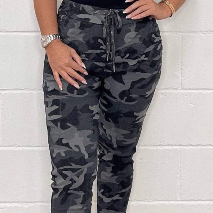 Leopard Print Relaxed Fit Pants and other Purchase Wholesale ddr pantoffeln. Free Returns & Net 60 Terms on Faire trending on Faire.