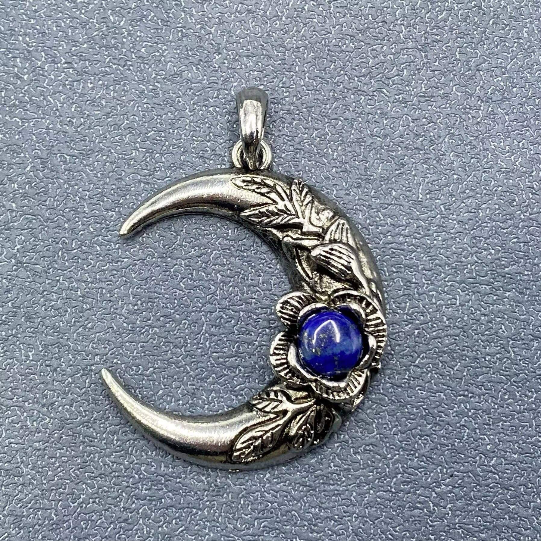 Mio Queena – wholesale Spiritual stone/crystal – Vintage Inlaid Stone Rose Moon Charm Pendant - CS/MS22