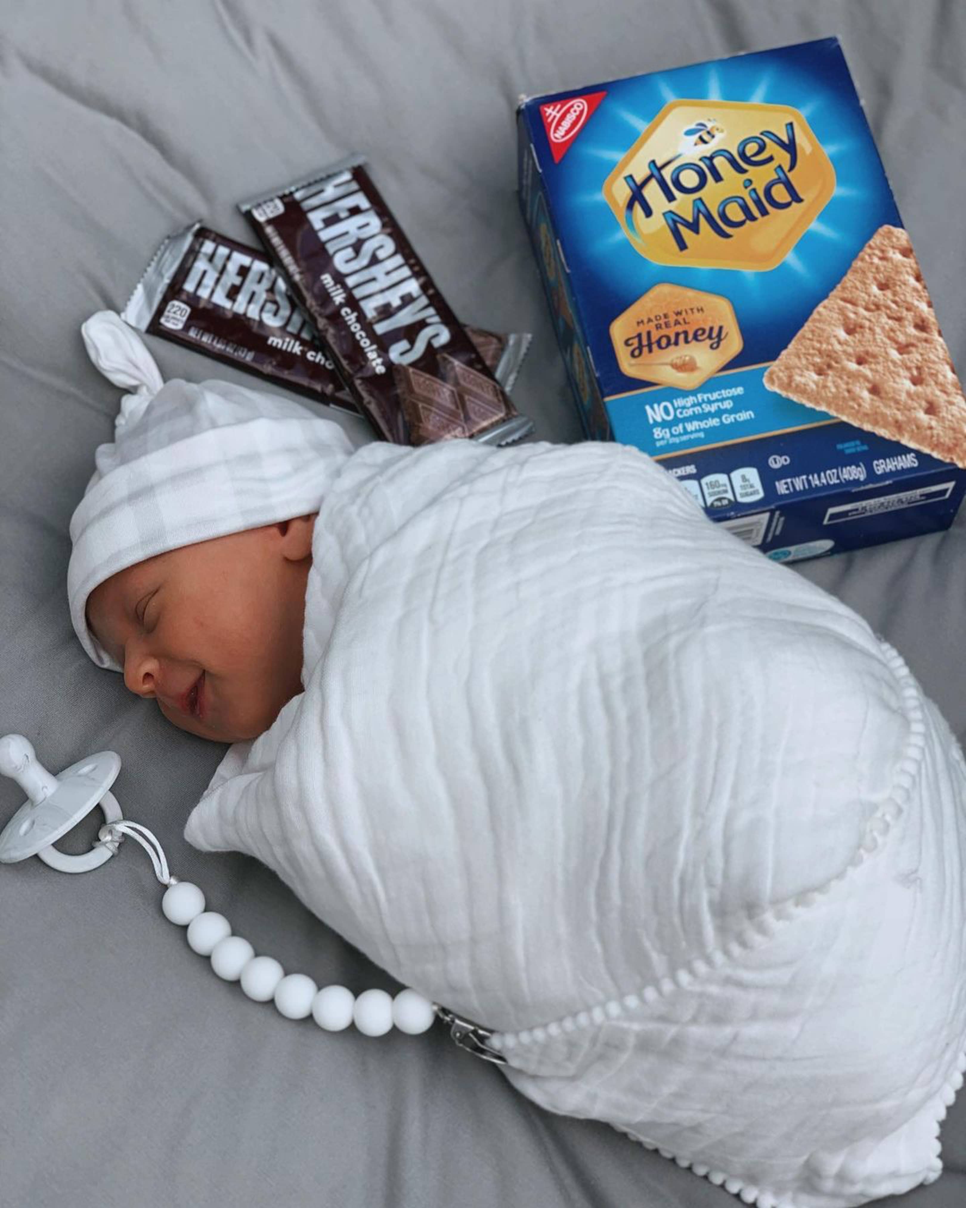 Ali+Oli - Wholesale Pacifier Clip - Baby - Ali+Oli Silicone Pacifier Clip (White)4