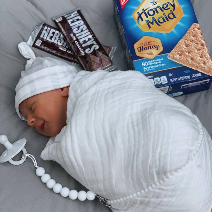 Ali+Oli - Wholesale Pacifier Clip - Baby - Ali+Oli Silicone Pacifier Clip (White)4