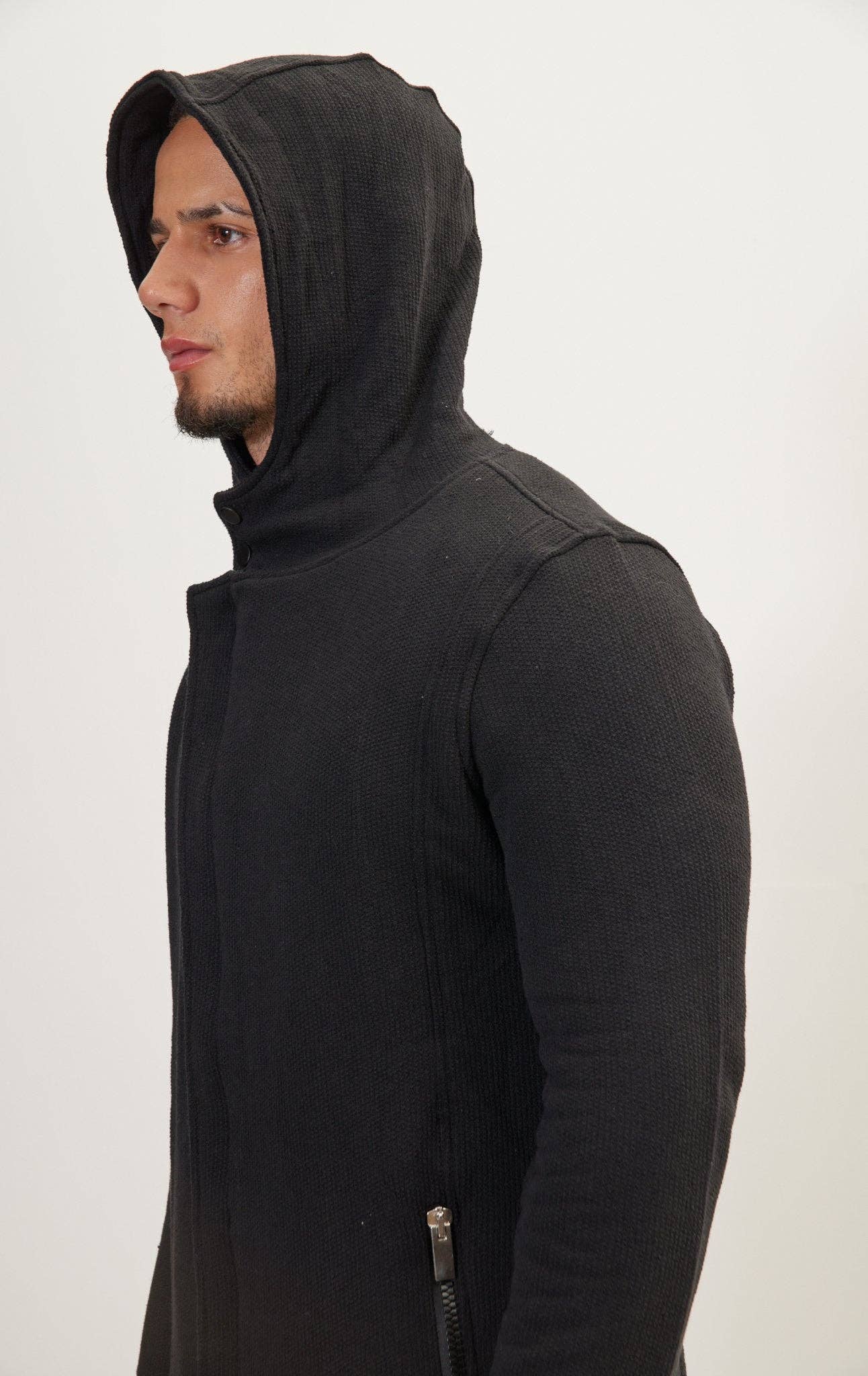 ZWART Asymmetrisch vest voor heren, ritssluiting met capuchon, zwart voor groothandel op Faire3