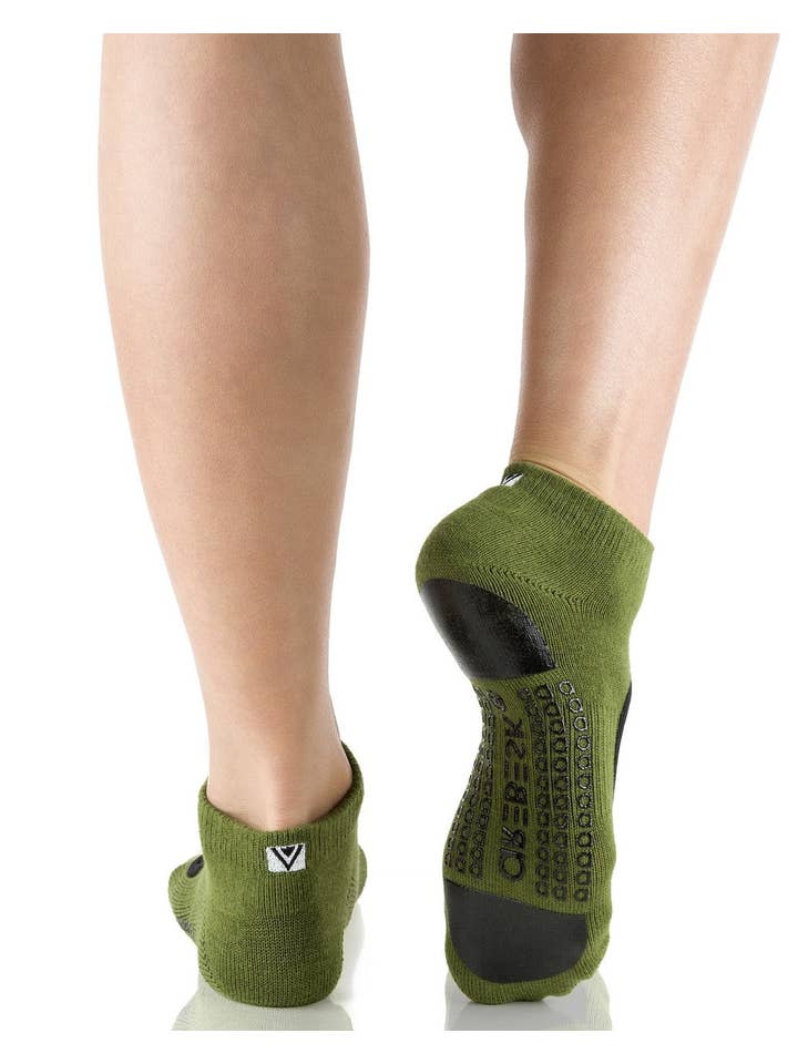 Arebesk - Wholesale Socks - Women's - Phish Net Closed Toe Grip Sock1