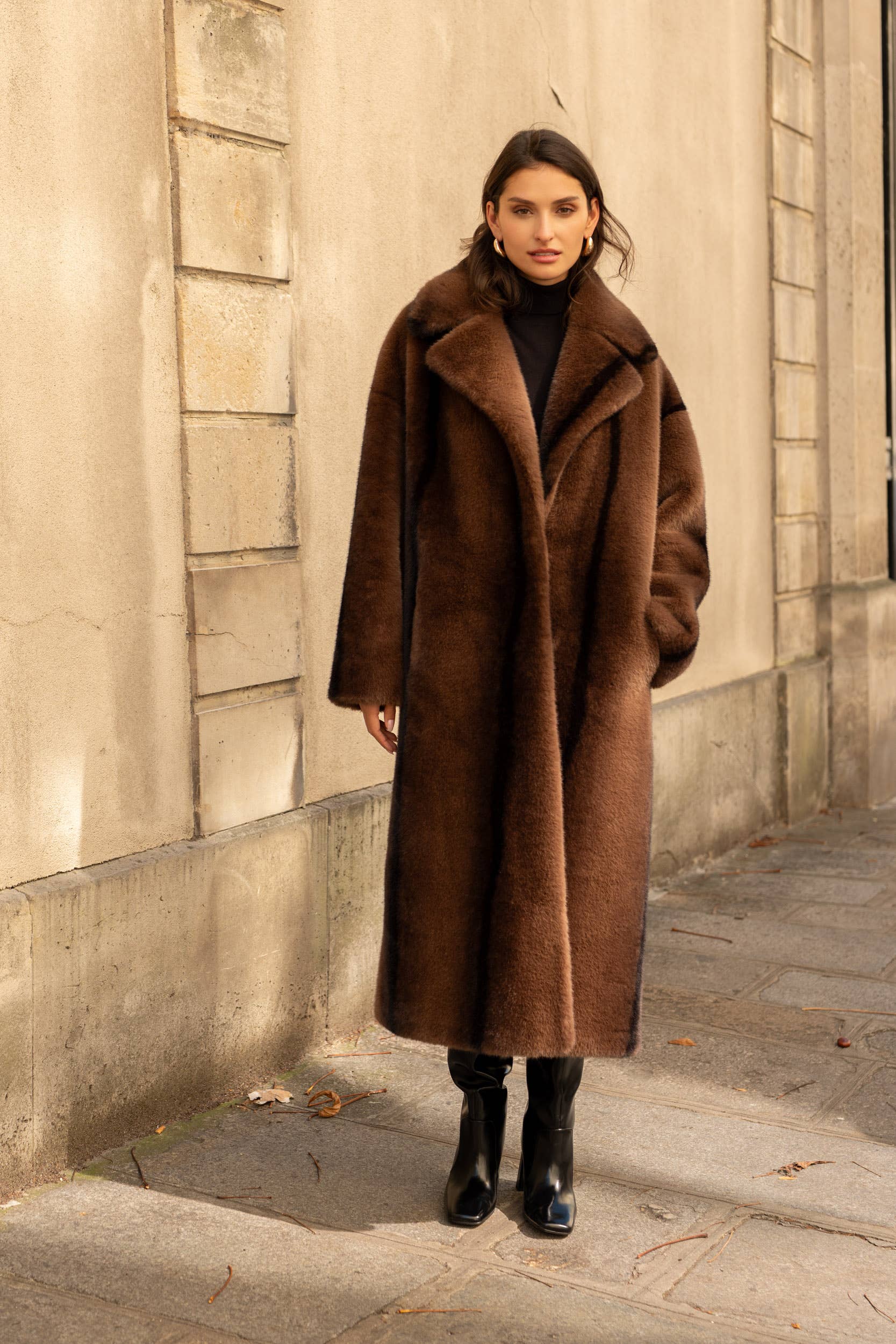 Attentif Paris - Wholesale Fur/Faux Fur Coat - Women's - Long synthetic fur coat with lapel collar58