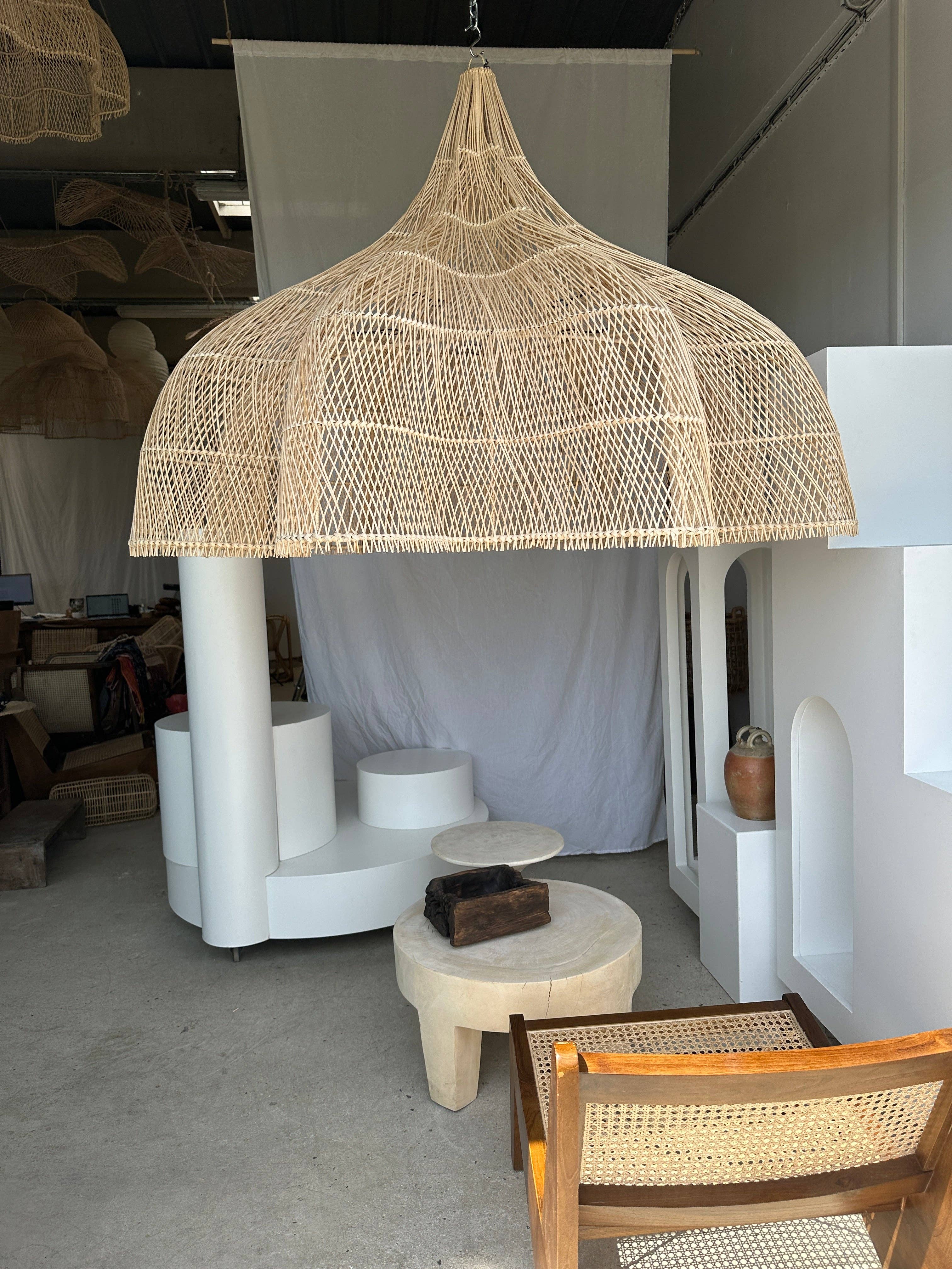 Office Objets - Wholesale Chandelier/Hanging Light - Immense rattan suspension in the shape of a flower, tulip, corolla H:1m; D:1m50176