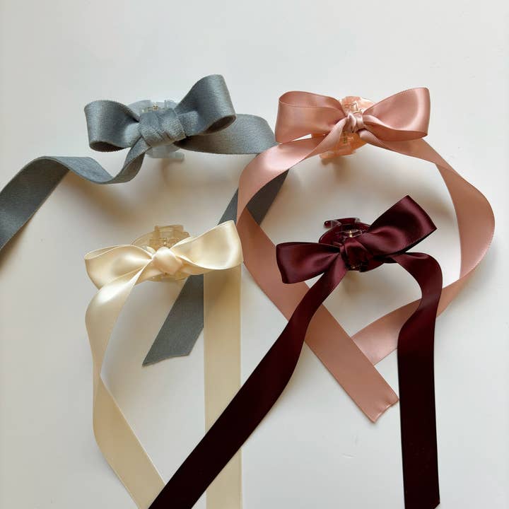 Bow Mini Claw for wholesale by Hey Ricochet