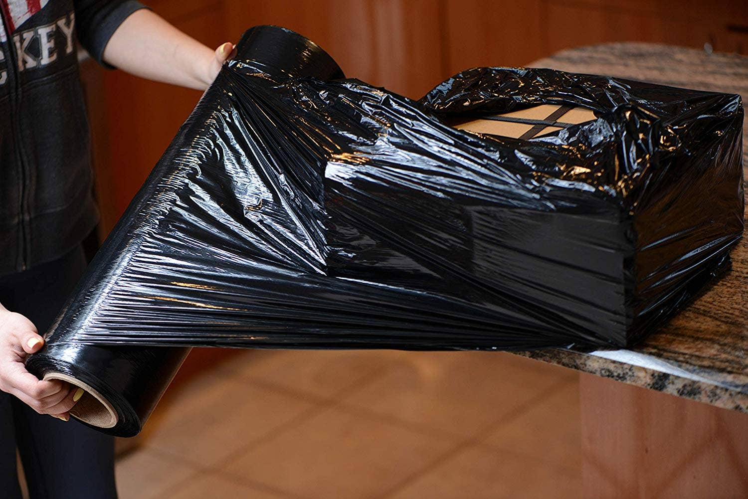 EcoQuality - Wholesale Craft Supplies - Black Stretch Film Wrap 80 Gauge Thick 18" x 1500 Ft - Durab3