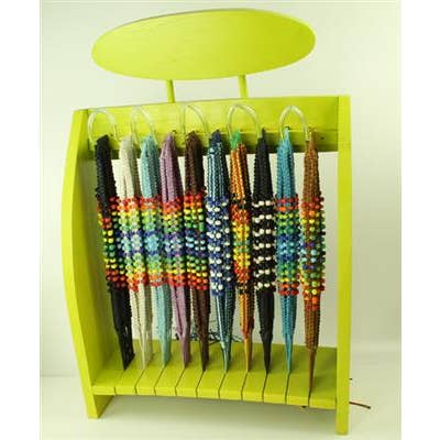 Lose bunte Perlenarmband mit buntem Kordelverschluss. für den Großhandel von Western Counties Wholesale