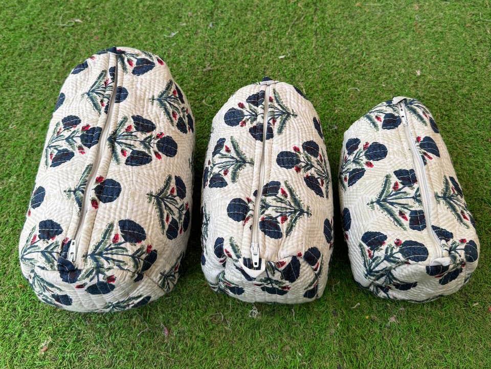 GYPSY STUDIO - Wholesale Makeup/Cosmetic Bag - Large Cotton Quilted Cosmetic Bag Floral Printed Makeup Bags