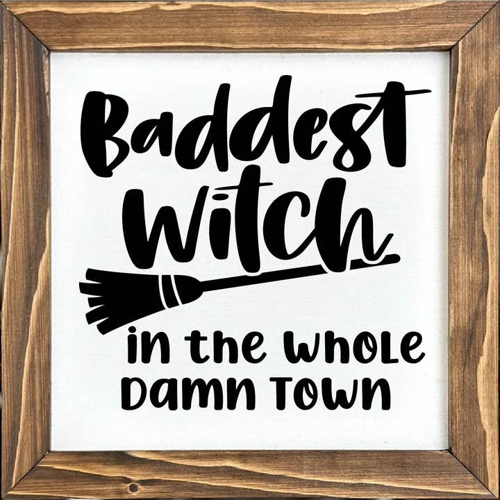 Lustiges Halloween-Schild Baddest Witch, gerahmt für den Großhandel von Teele and Co.