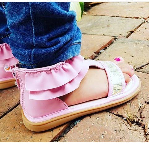 Mooshu Trainers - Wholesale Sandals - Kids - Lucy Ruffle Sandal – Girls Toddler Squeaky Shoes1