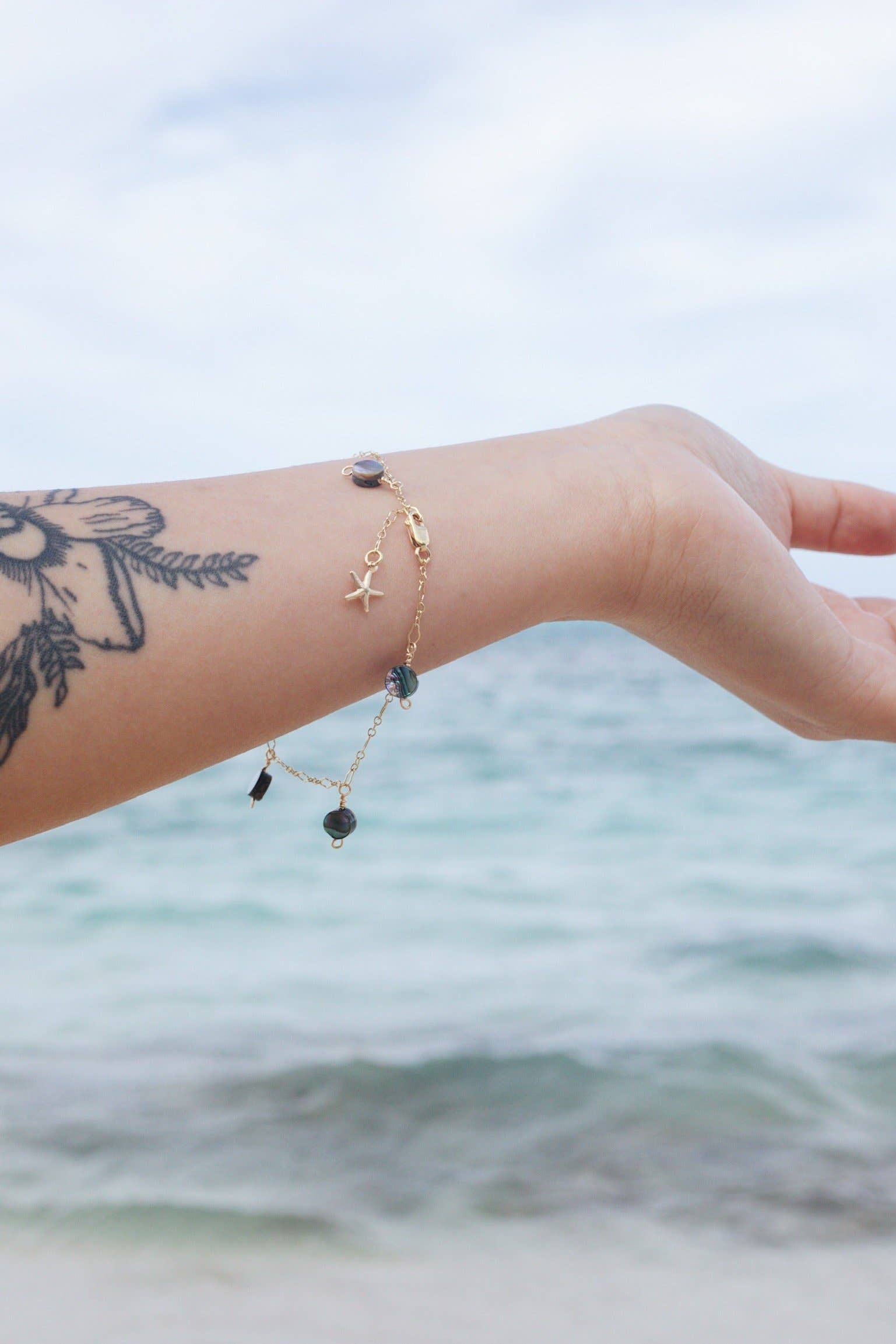 Salty But Sweet - Wholesale Charm/Dangle Bracelet - Abalone Shell Gold Chain Bracelet4