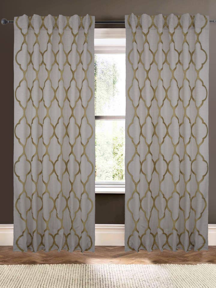 Rideau somptueux en mélange de lin et coton de 108 pouces pour la vente par Creative Threads, Inc.