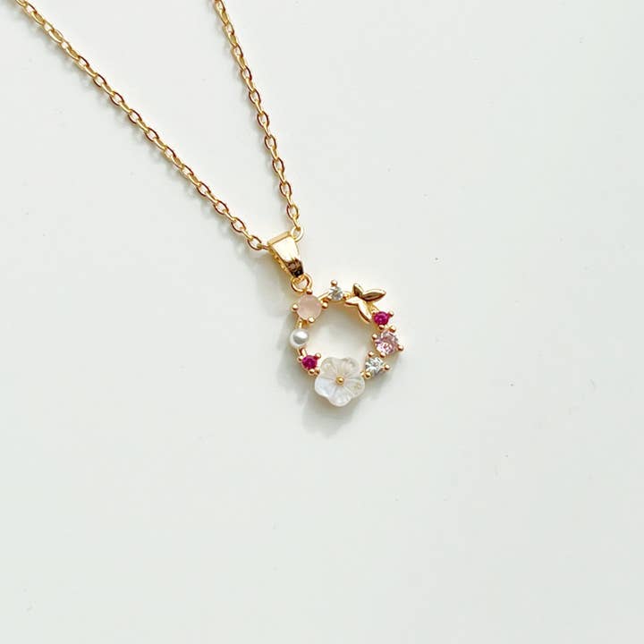 Ninaouity - Venta al por mayor Collares con colgantes/abalorios - Collar de corona de flores doradas - con cristal rosa y perla4