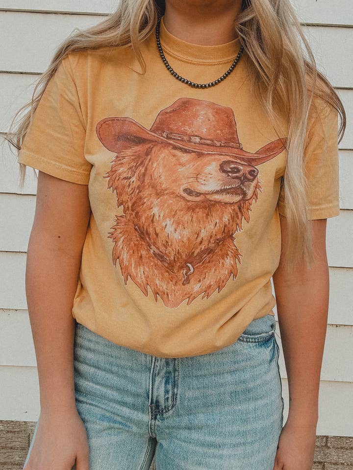 T-shirt graphique Golden Retriever cowboy pour la vente par Rustic Runaway LLC