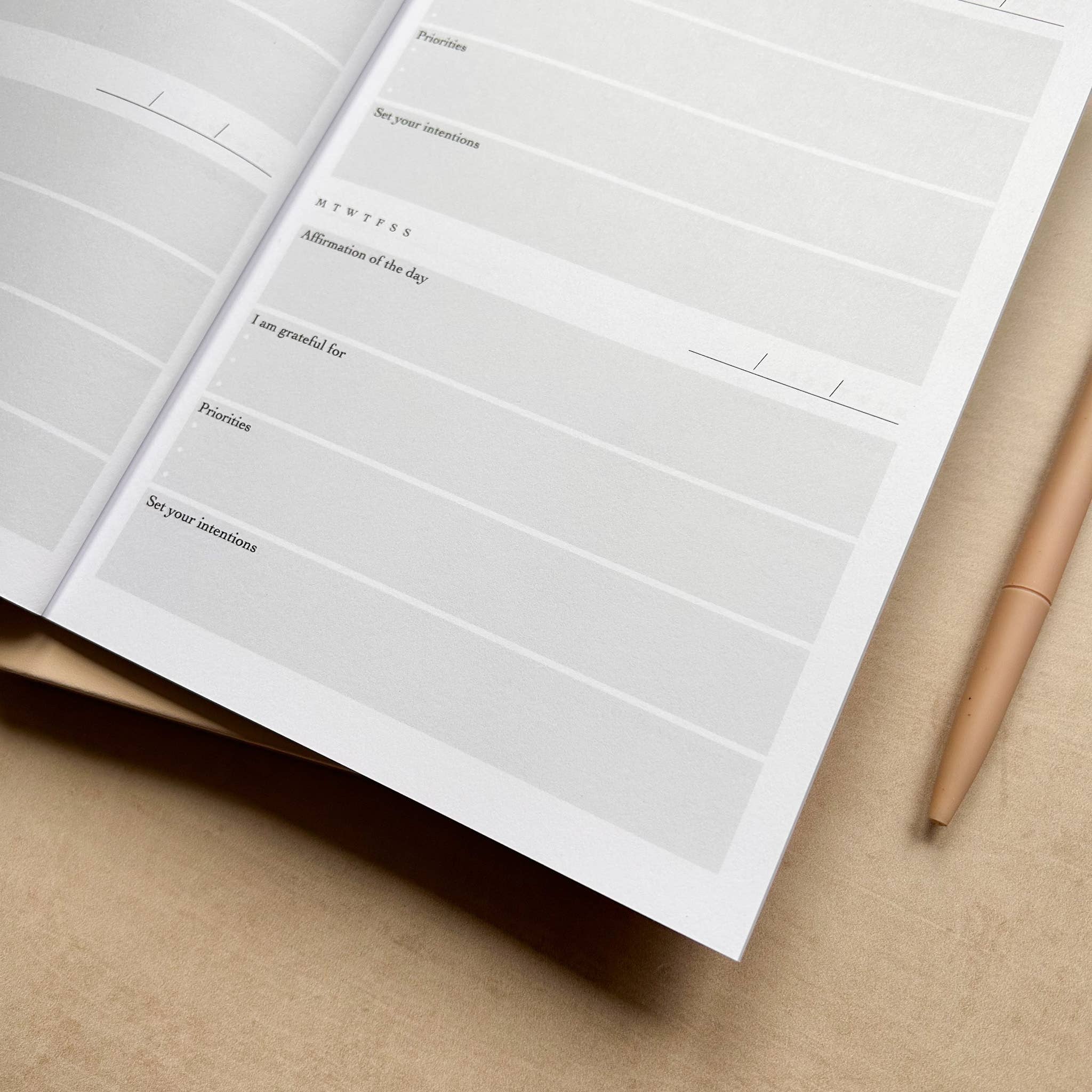 Três Paper Co - Vente Journal intime - Journal de bien-être Morning Thoughts avec dorure2