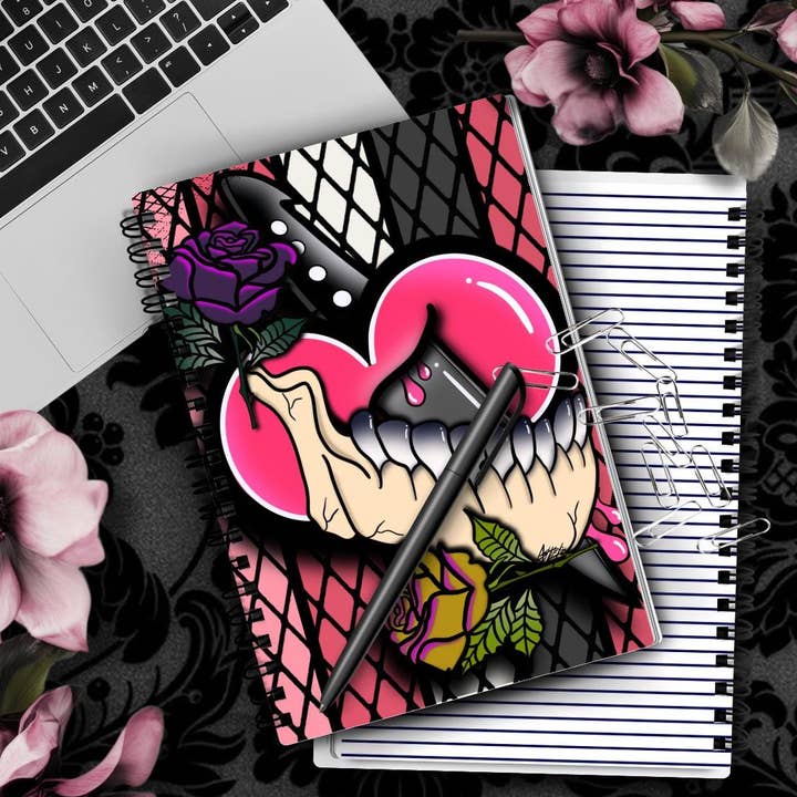 Gotisk romantik & uppror anteckningsbok handritad detalj – 160 linjerade sidor för dagliga uppgifter, anteckningar och personligt skrivande för wholesale av Gothic Garage