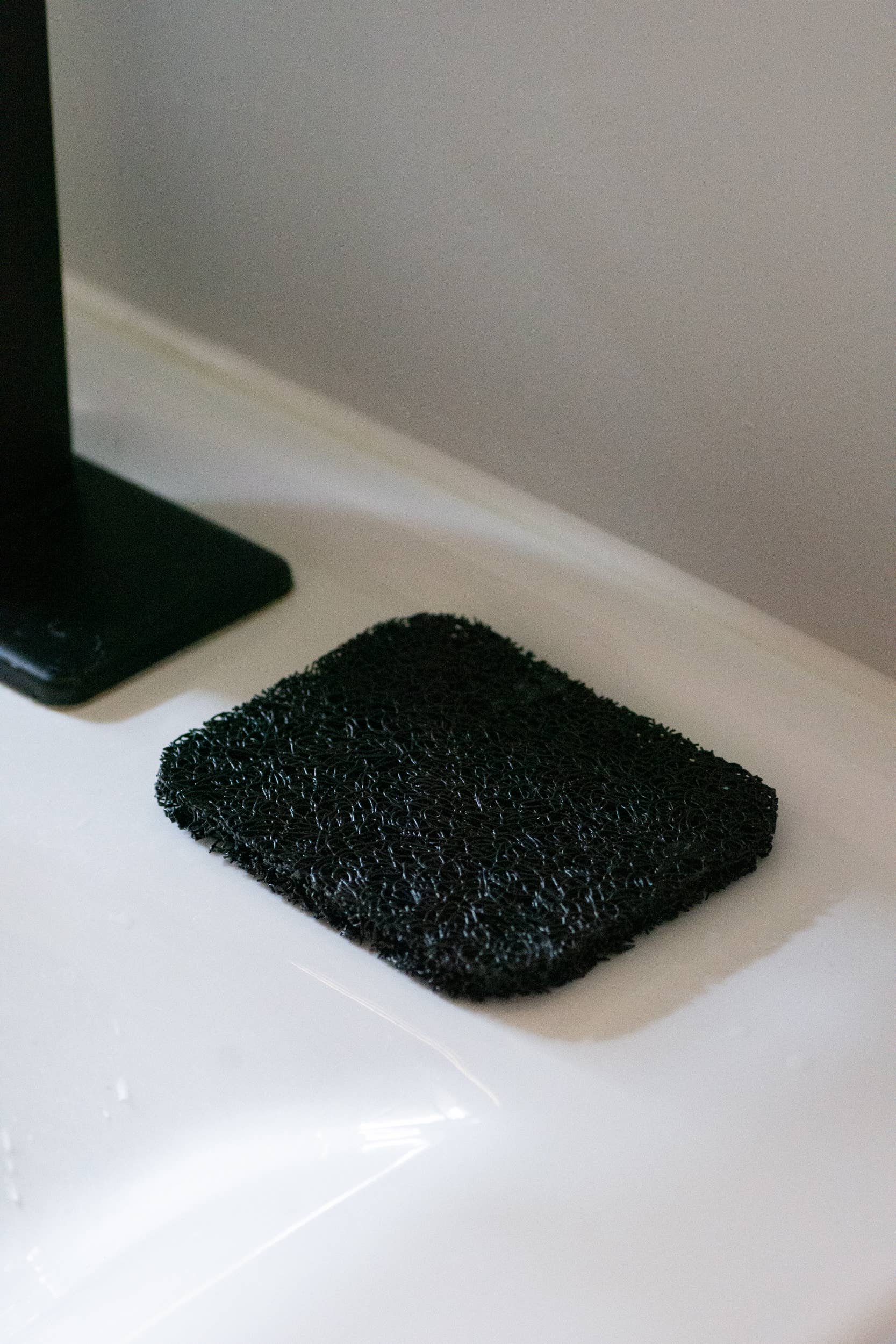 No Tox Life - Wholesale Bath Soap Dish - Noodle™ Bar Safe - mixed colors pack No Tox Life -Unpackaged2