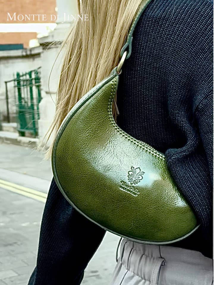 Italian Genuine Leather Vegetable-Tanned Crescent Bag-Small for wholesale by MONTTE DI JINNE