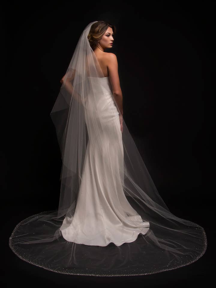 Krystalbesat Togkatedral Slør for engroshandel hos Ariel Taub