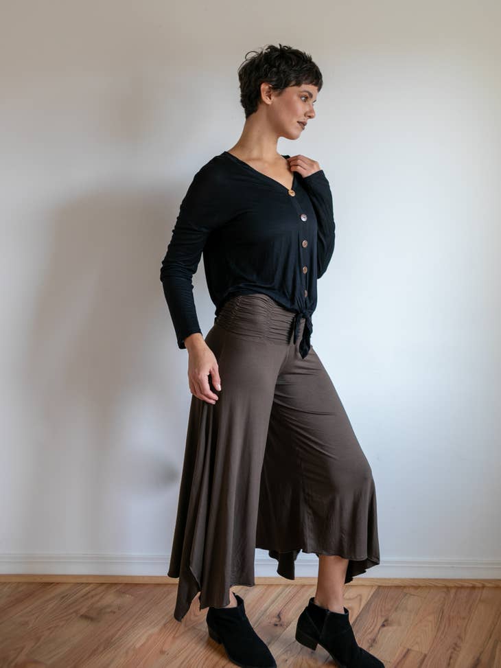 Wholesale Ruched Waistband Wide Leg Gaucho Pants for your store