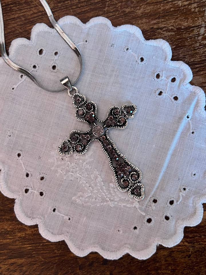 La collana Preghiera Silenziosa per la vendita all'ingrosso da parte di M4ndylove