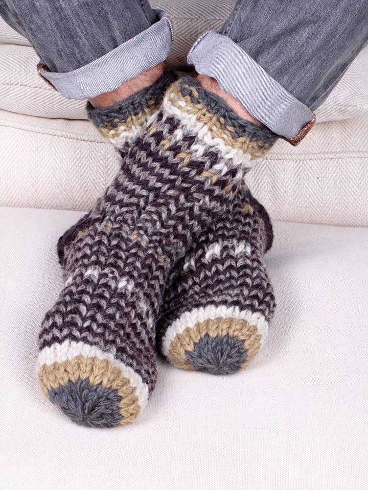 Herres Santiago Kulbrune Uld Chunky Strikkede Sofasokker for engroshandel hos Pachamama Ltd