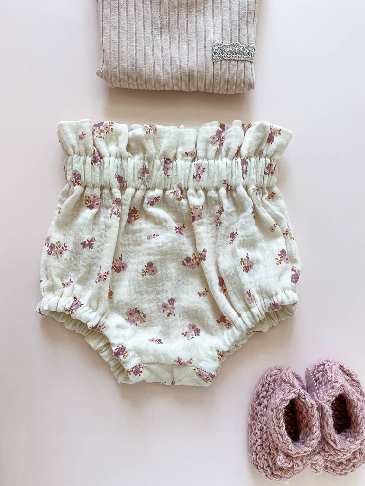 PETITE EvelinaApparel - Wholesale Underwear/Diaper Cover - Baby - Baby bloomers / vintage rose flowers2