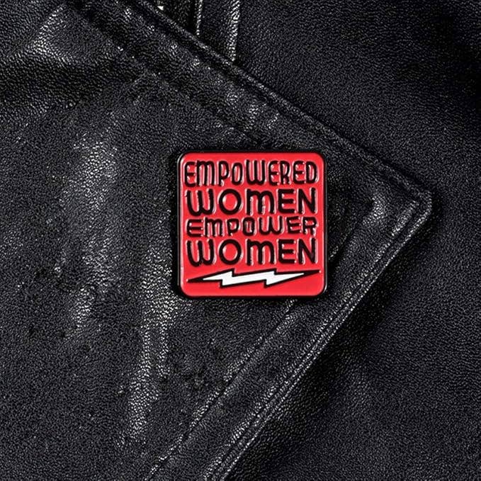 Magnifique Hearts - Wholesale Reversspeld/knoop - Vet en Mooi: Vrouwen Empoweren Enamel Pin (2,3 cm)1