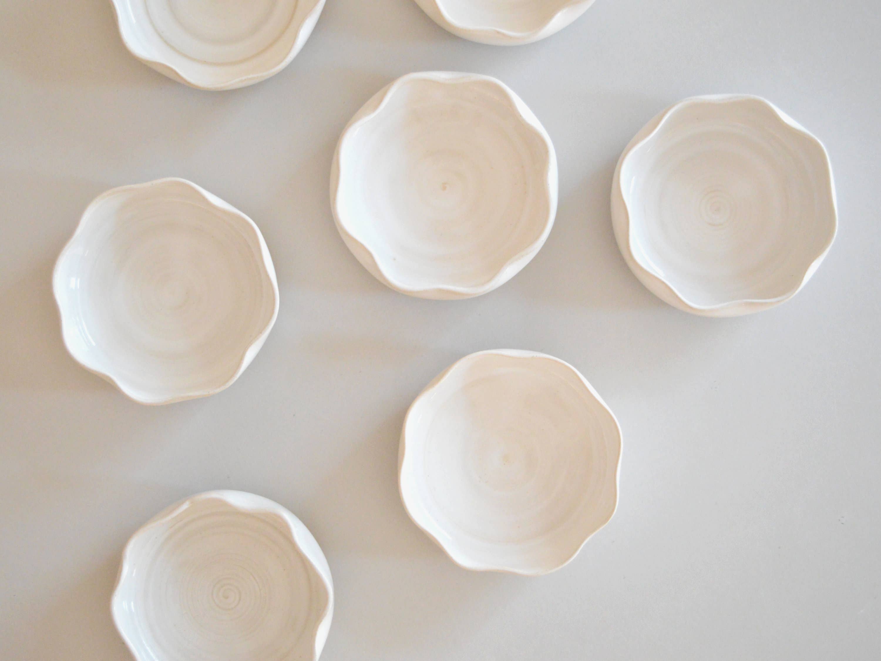 Karolina Bednorz Ceramics - Wholesale Decorative Plate/Dish/Bowl - FIORE Ceramic Decorative small Plate Handmade in Italy2