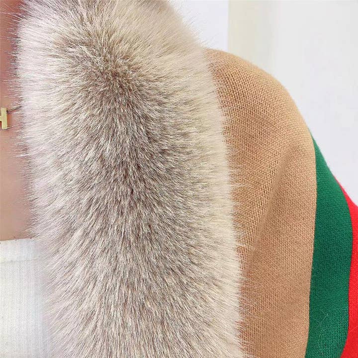 Ole - Wholesale Wrap - Women's - Striped Fur Collar Tassel Shawl S01849