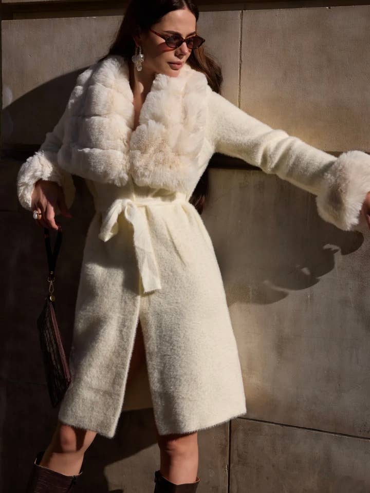 Frime - Wholesale Outerwear Vest - Women's - Long fur vest - 5974