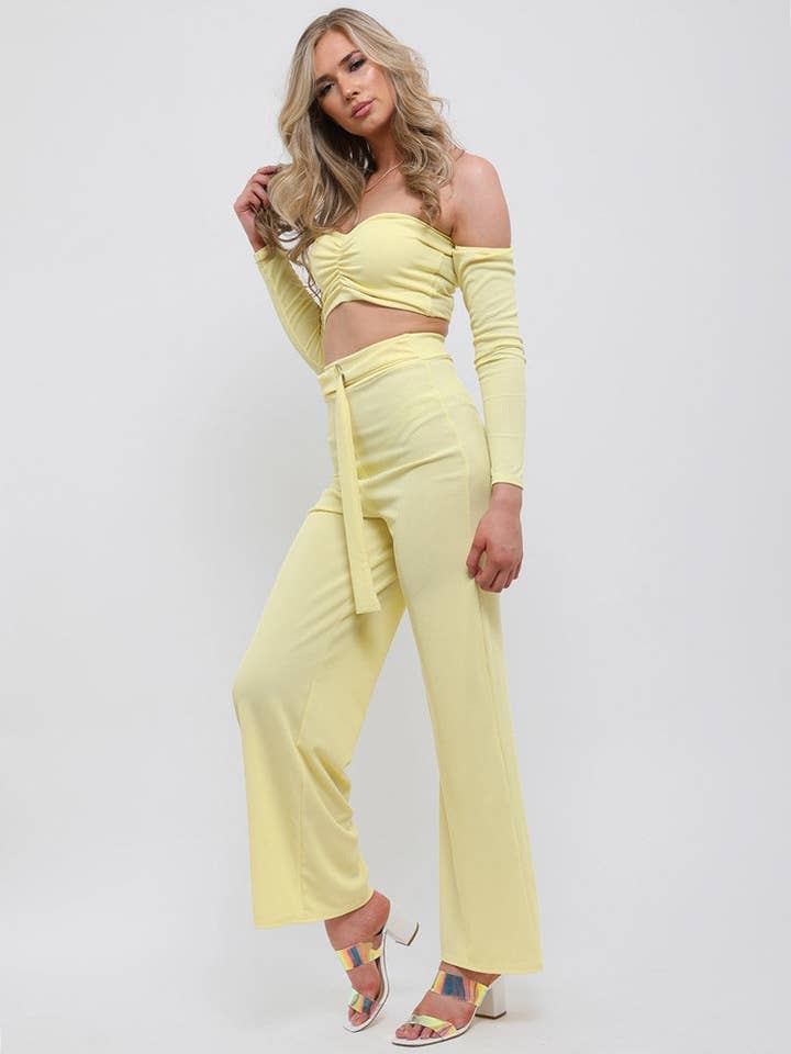 Amarelo T-shirt com nervuras e calça com anel em D Co-ord para venda a revendedores na Faire