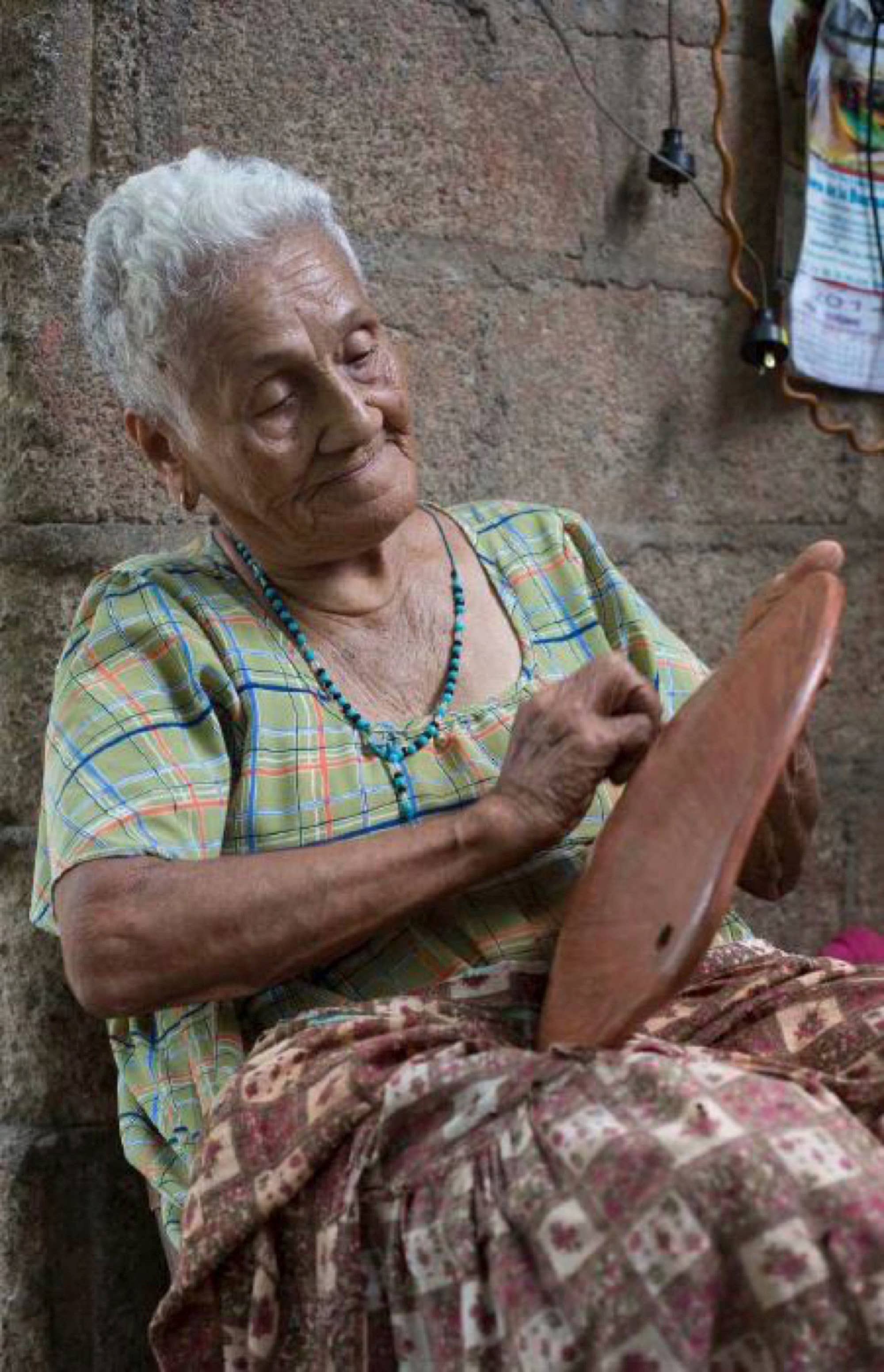 Authentic Origin Colombia - Wholesale Cooking pot - La Chamba Clay Pot for Cooking with Lid Casserole 3 L3