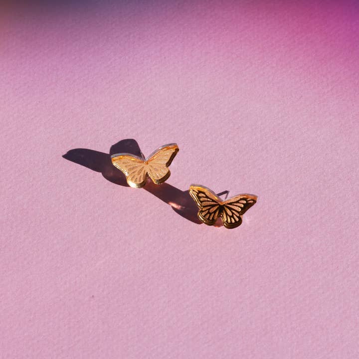 Clous papillon pour la vente par LUNA & SAYA