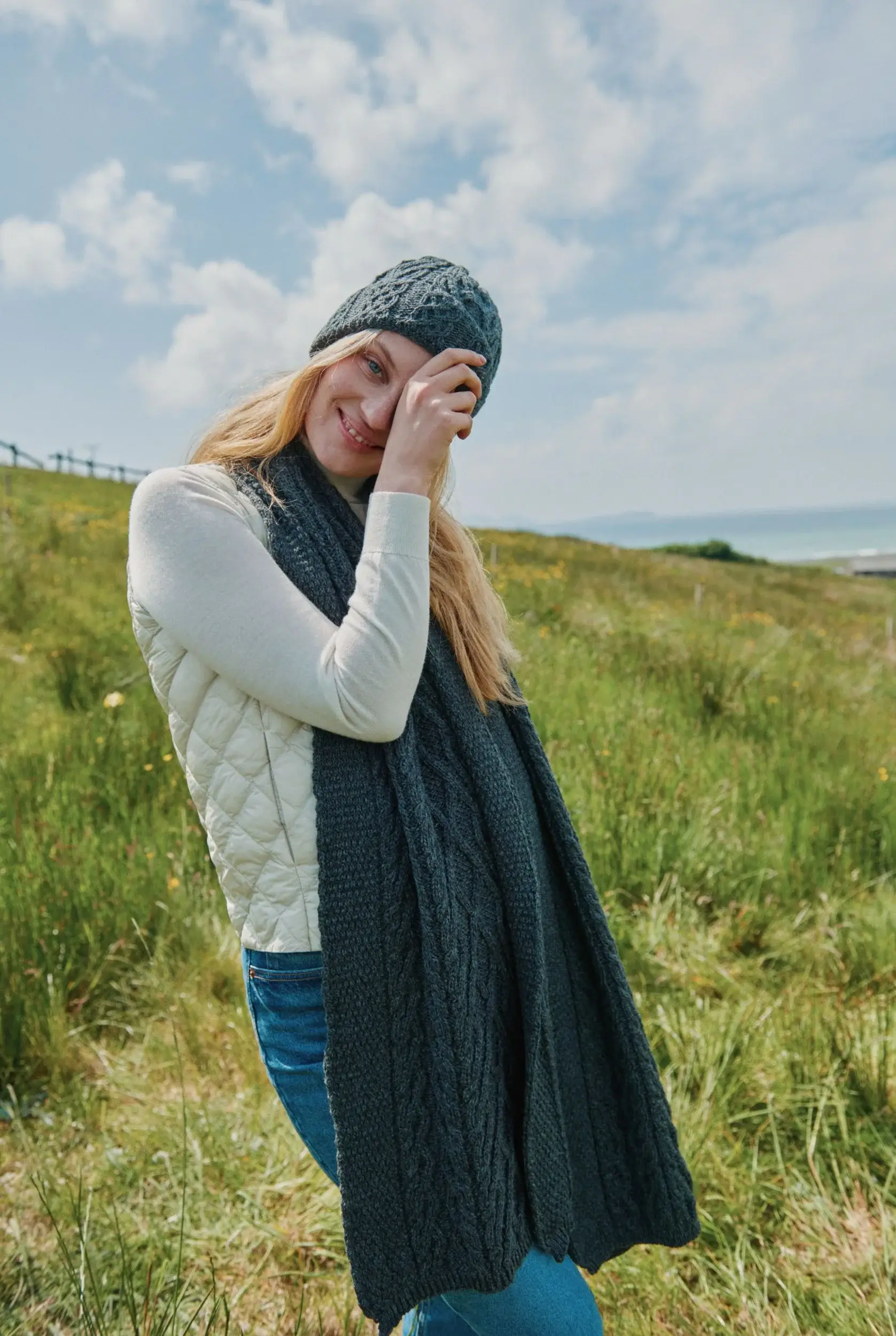 Aran Woollen Mills - Wholesale Beanie - Women's - Finlough Aran Hat -  Grey3