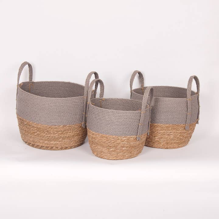 Lot de 3 paniers en paille gris/naturelle pour la vente par Bacon Basketware