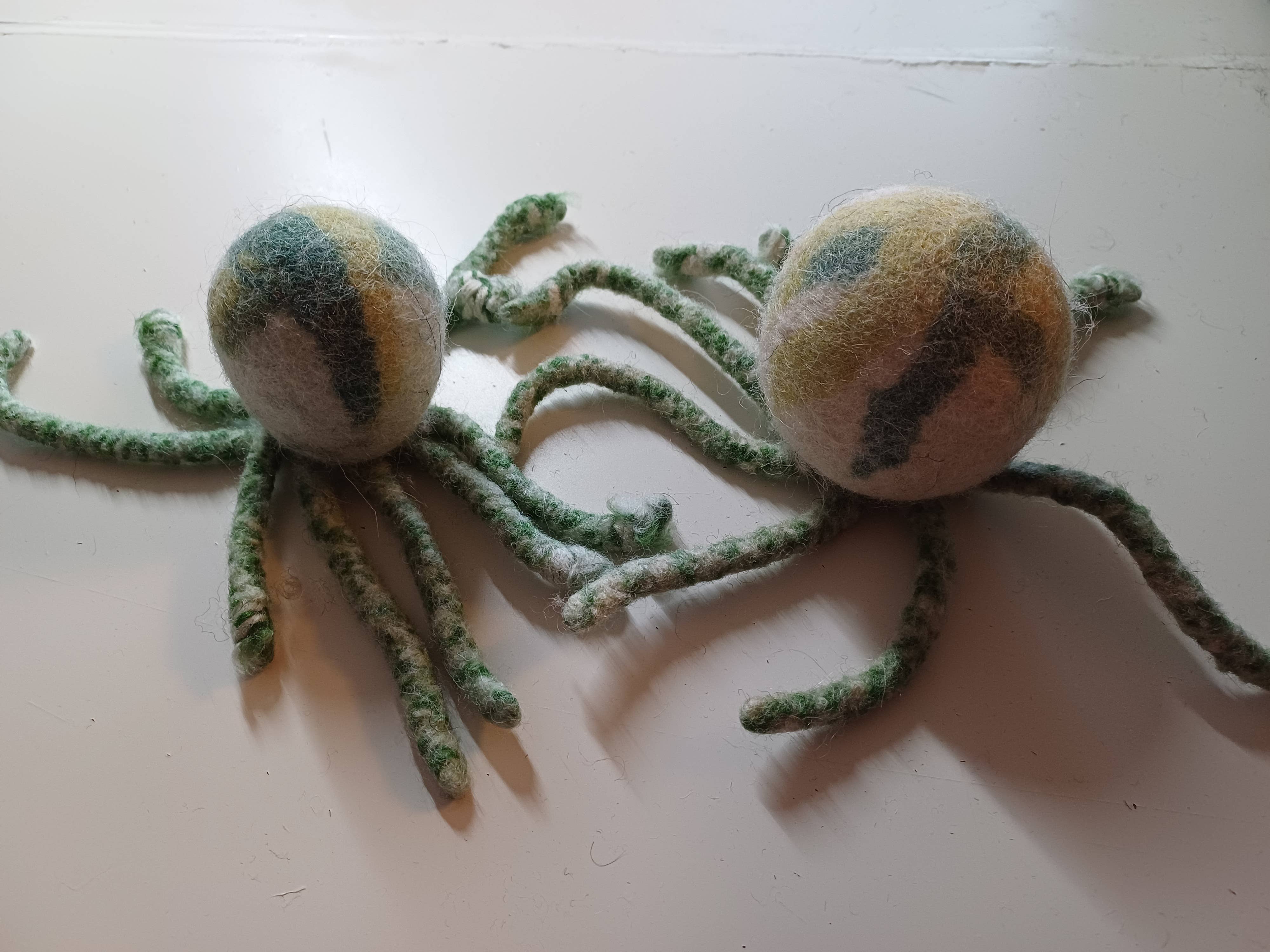 herzundhund - Wholesale Pet Toy - Dog - Octopus Made of Organic Wool Felt5