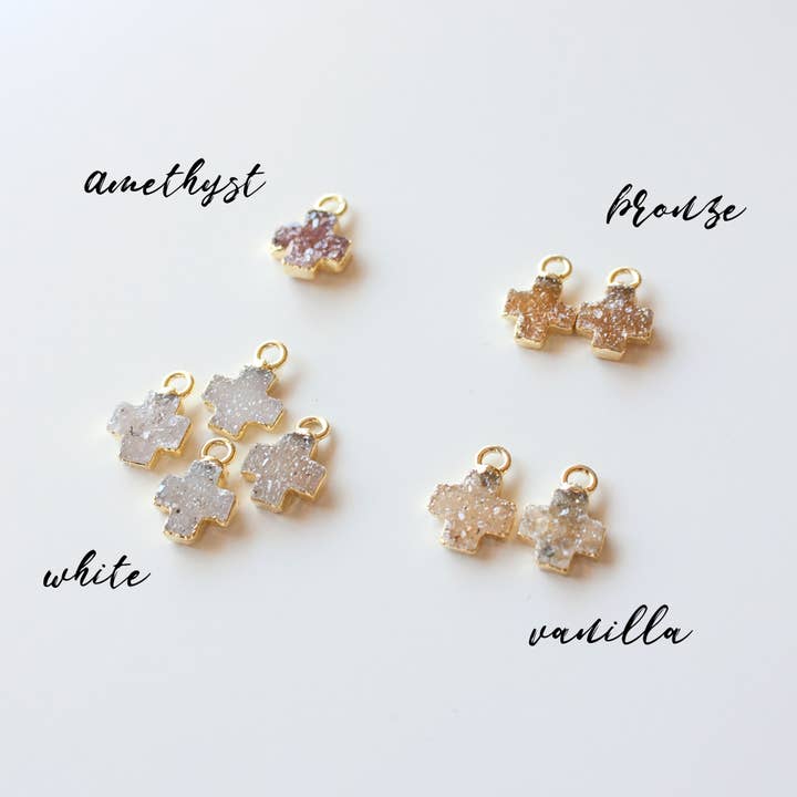 Pure Indigo Design - Vendita all'ingrosso Collana con ciondolo/pendaglio - Celeste Druzy - Collana con croce7