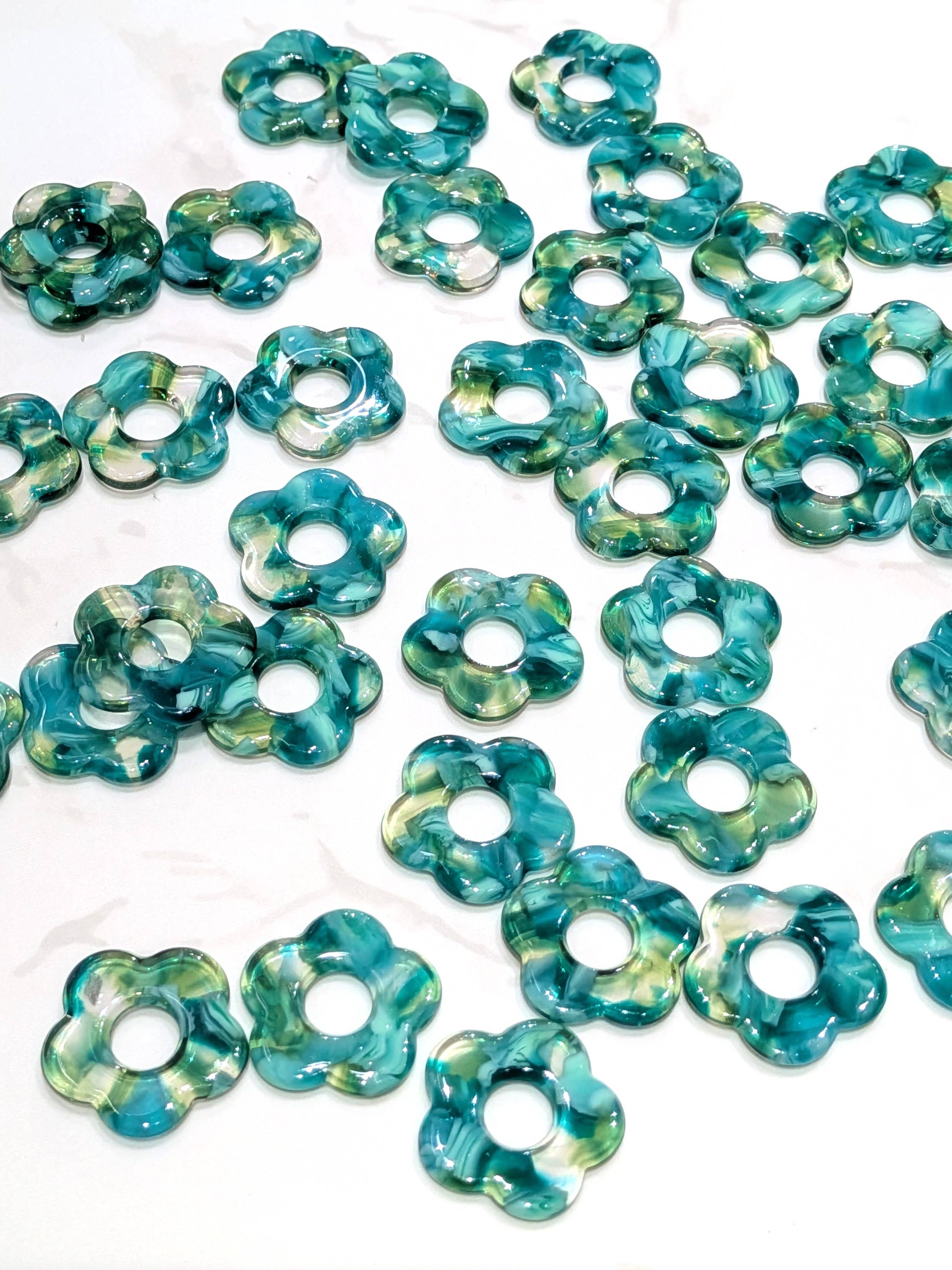 LOLO & YAYA – wholesale Emergency response charm – Flower pendant 2cm, 1.5O euros / u56