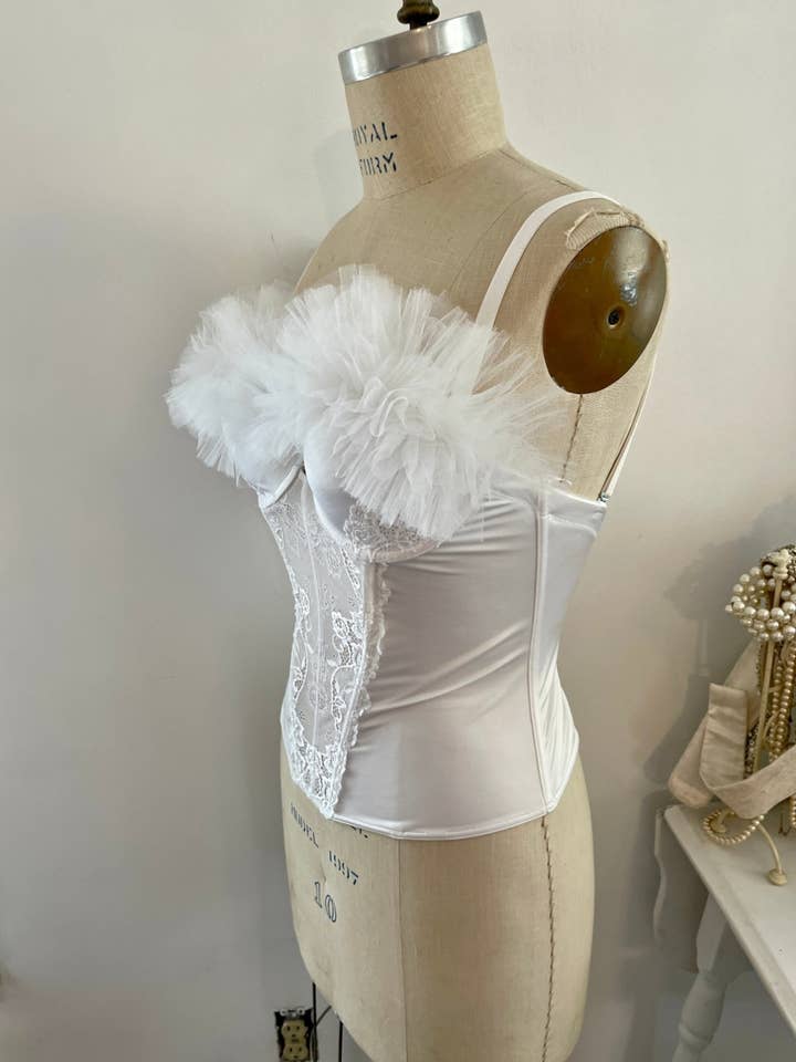 Farm Charm Couture - Wholesale Corset - Women's - White lace and tulle honeymoon corset lingerie