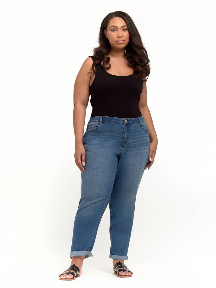 1822 Denim - Wholesale Jeans - Women's - Plus Size Sustainable 28.5" Boyfriend Jean in Benny