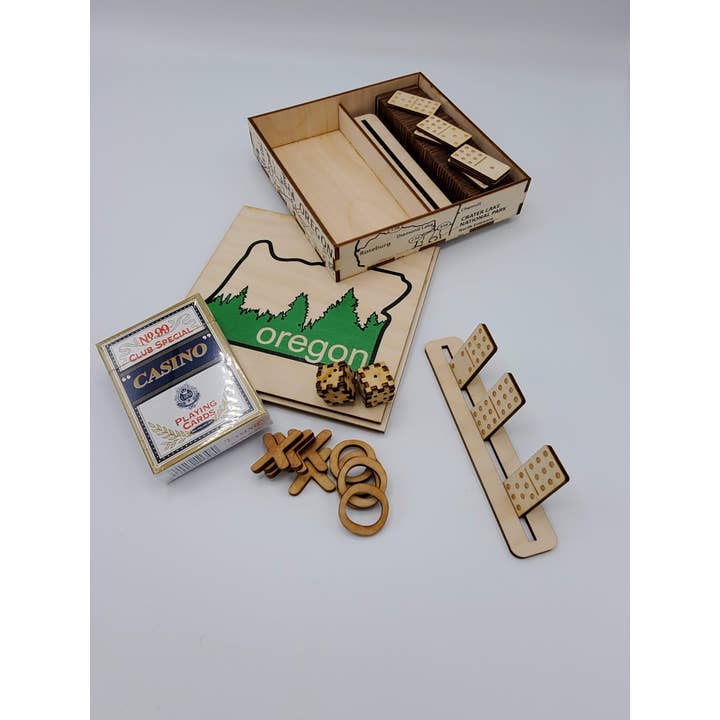 Boîte de jeu - Oregon Edition pour la vente par Rocket Laser Graphics