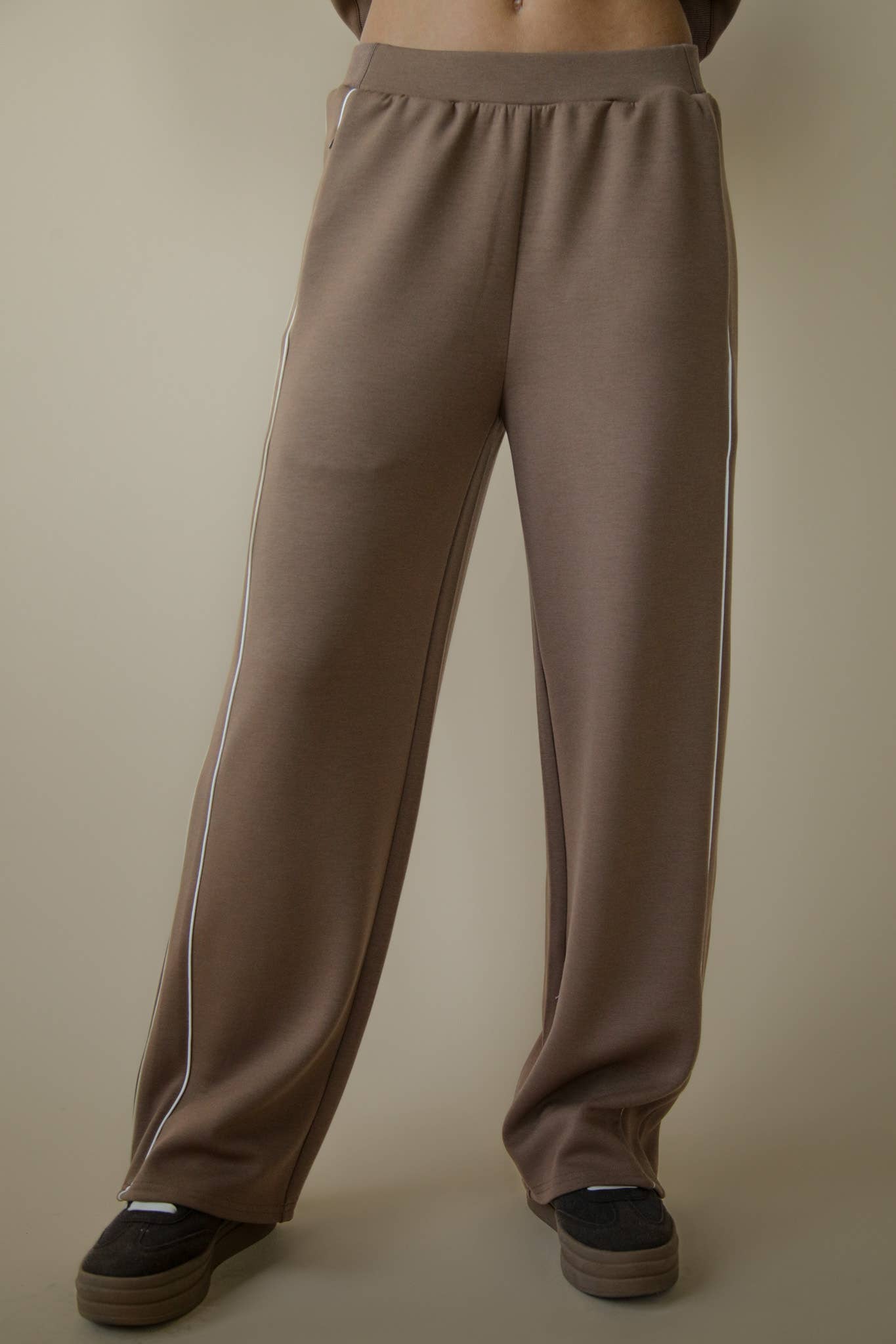 VERY J - Vendita all'ingrosso Pantaloni sportivi - Donna - NP70922-Pantaloni Comodi Casual a Gamba Larga in Maglia8