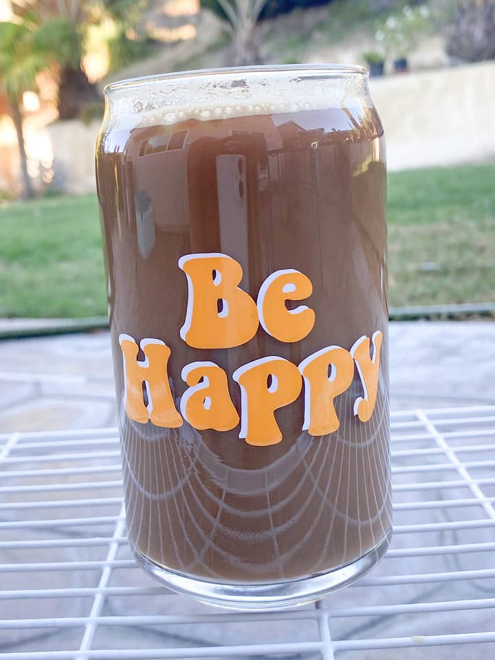 Be Happy en verre pour la vente par Drink Happy Design Co