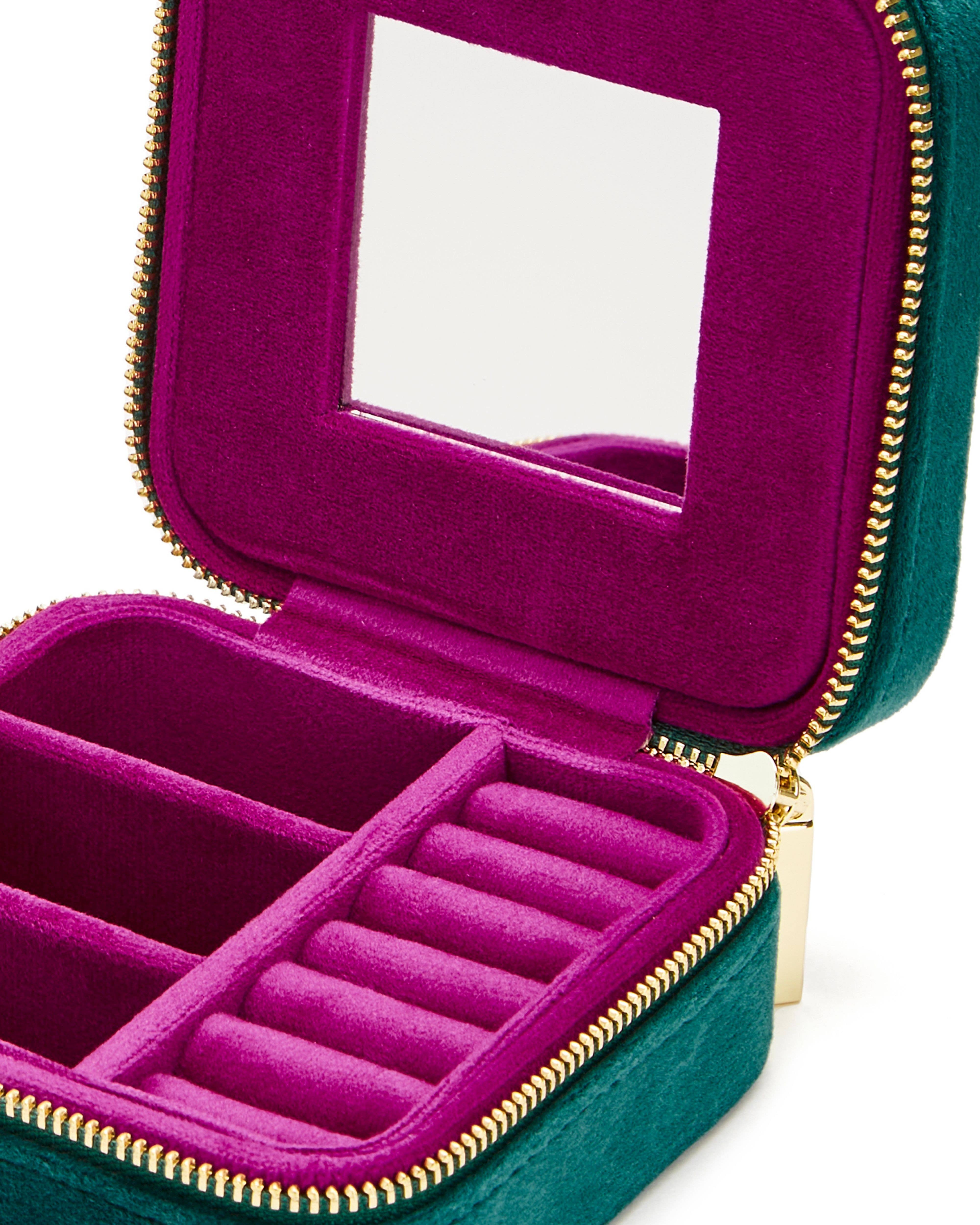 SOCASES - Wholesale Jewelry Box/Organizer - ORGANIZER & TRAVEL COMPANION Col. Emerald-Wildberry Duo1