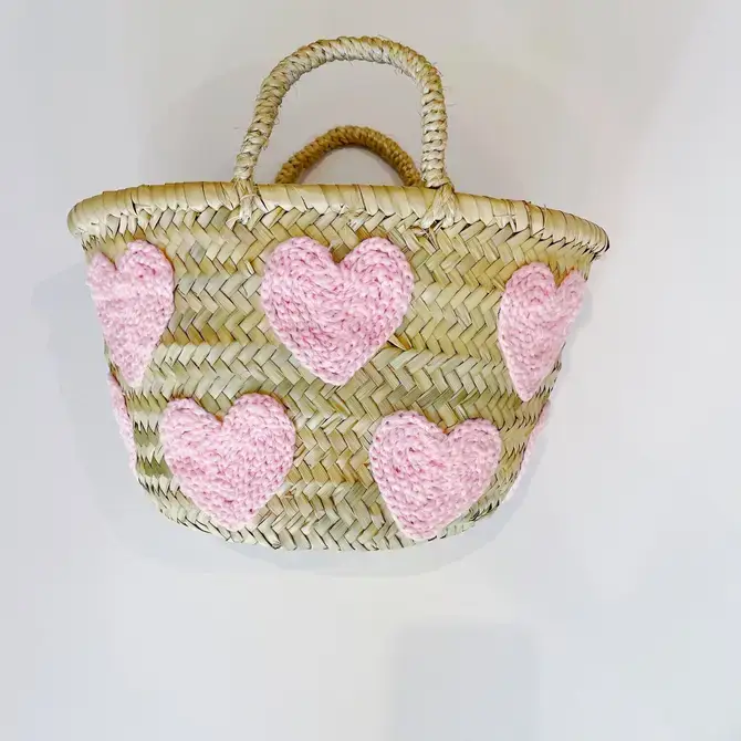 Terracotta Design LTD – wholesale Basket – Moroccan Valentine's Days Heart Straw Basket2