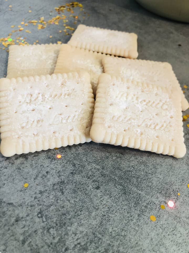 Scented Wax Melt "Petit Beurre" for wholesale by Mes Gourmandises en Bougies