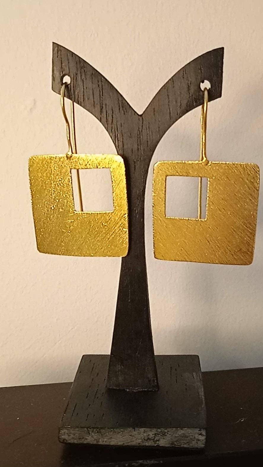 LA MAR – Brincos de argola por atacado – Brincos quadrados pendentes SIXTY banhados a ouro4