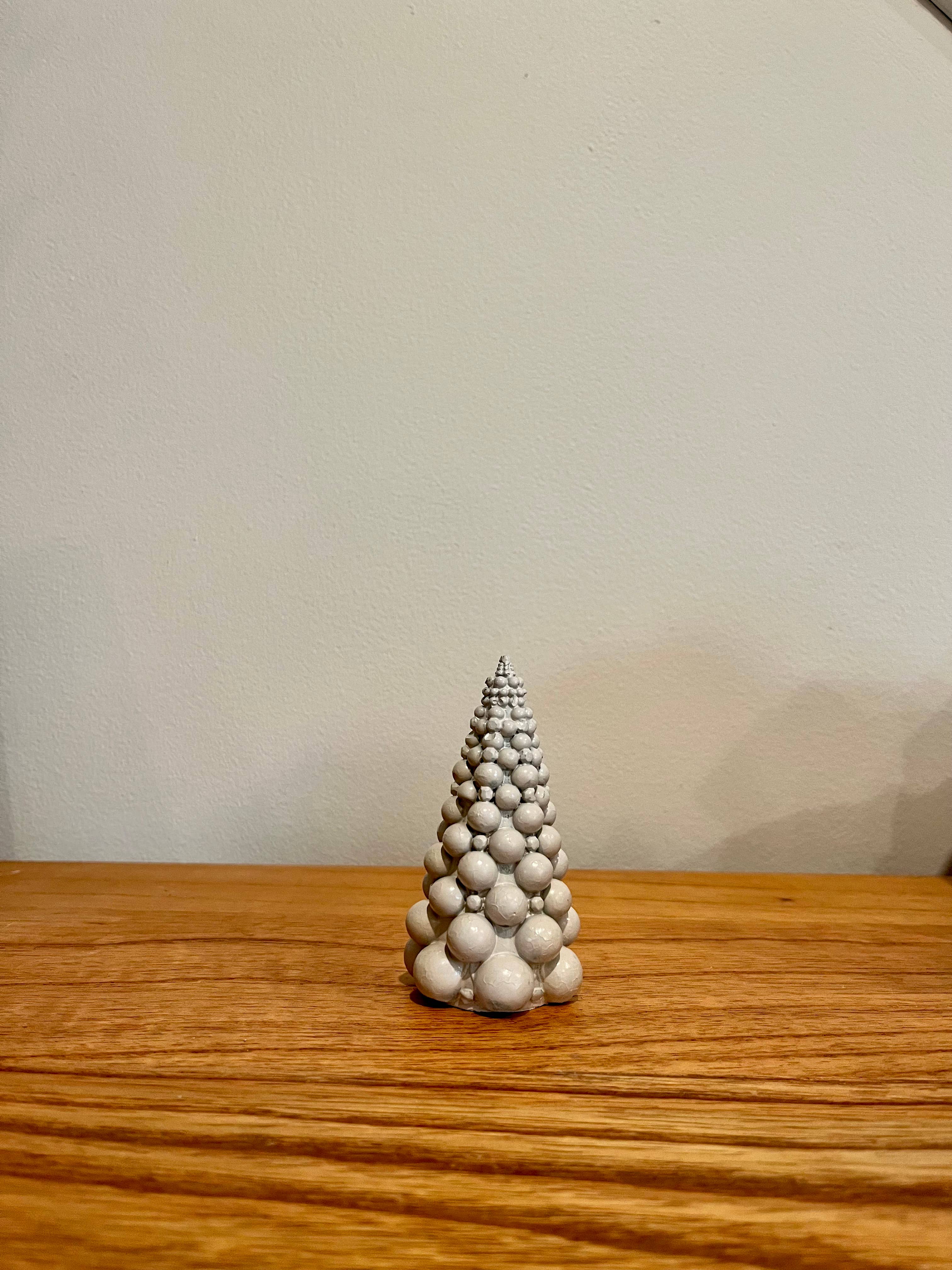 Make My Day Design – wholesale Christmas decoration – Cement Christmas Tree Figurines8